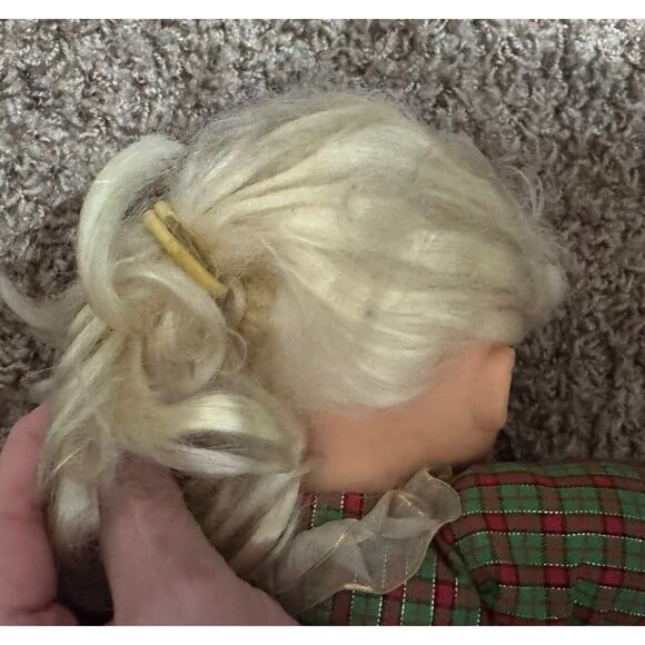 Sweet Faith Plush Doll God Bless Everyone Musical Christmas DSI 2001 14” - Picture 5 of 6